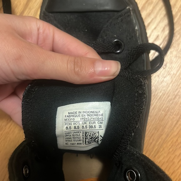 Black high top converse 🐈‍⬛💣🖤 - Picture 4 of 4